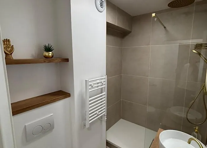 Near The In The Heart Of Apartment